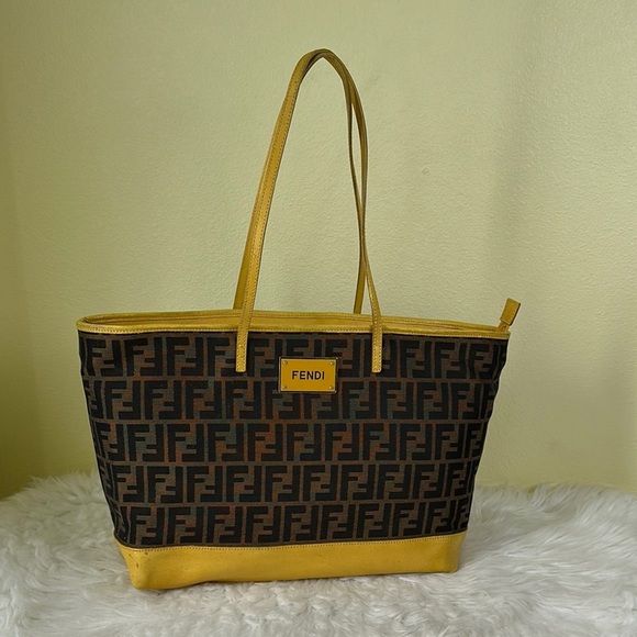 💯Authentic Fendi Roll tote Zucca Canvas Handbag🍀 - Picture 1 of 17